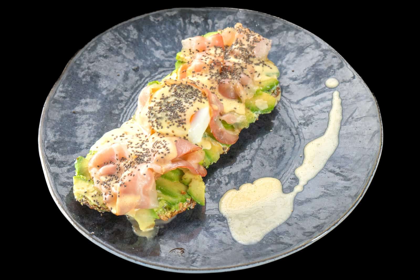 Bacon, huevo poché y salsa benedicta