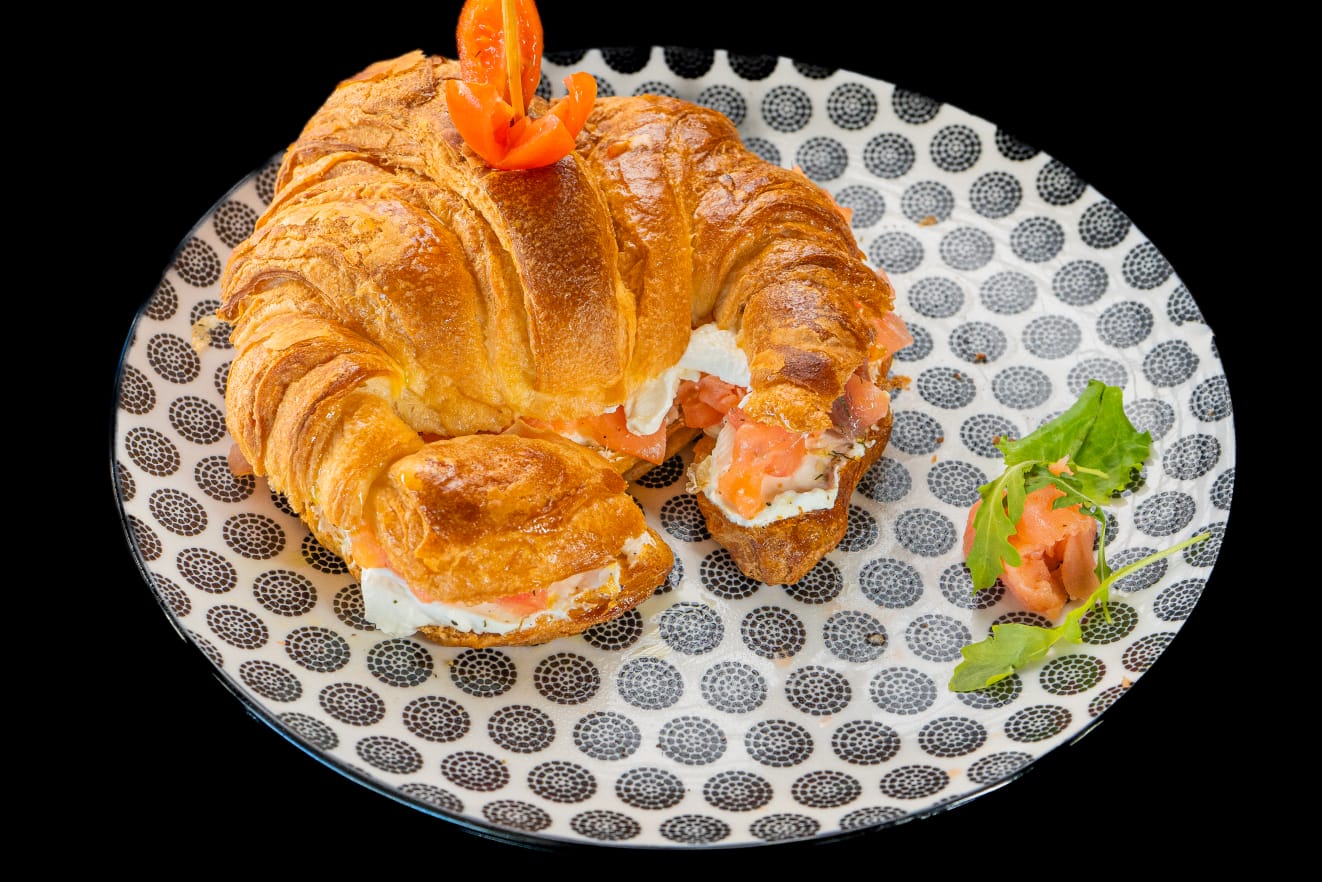 Croissant jamón bar las eras